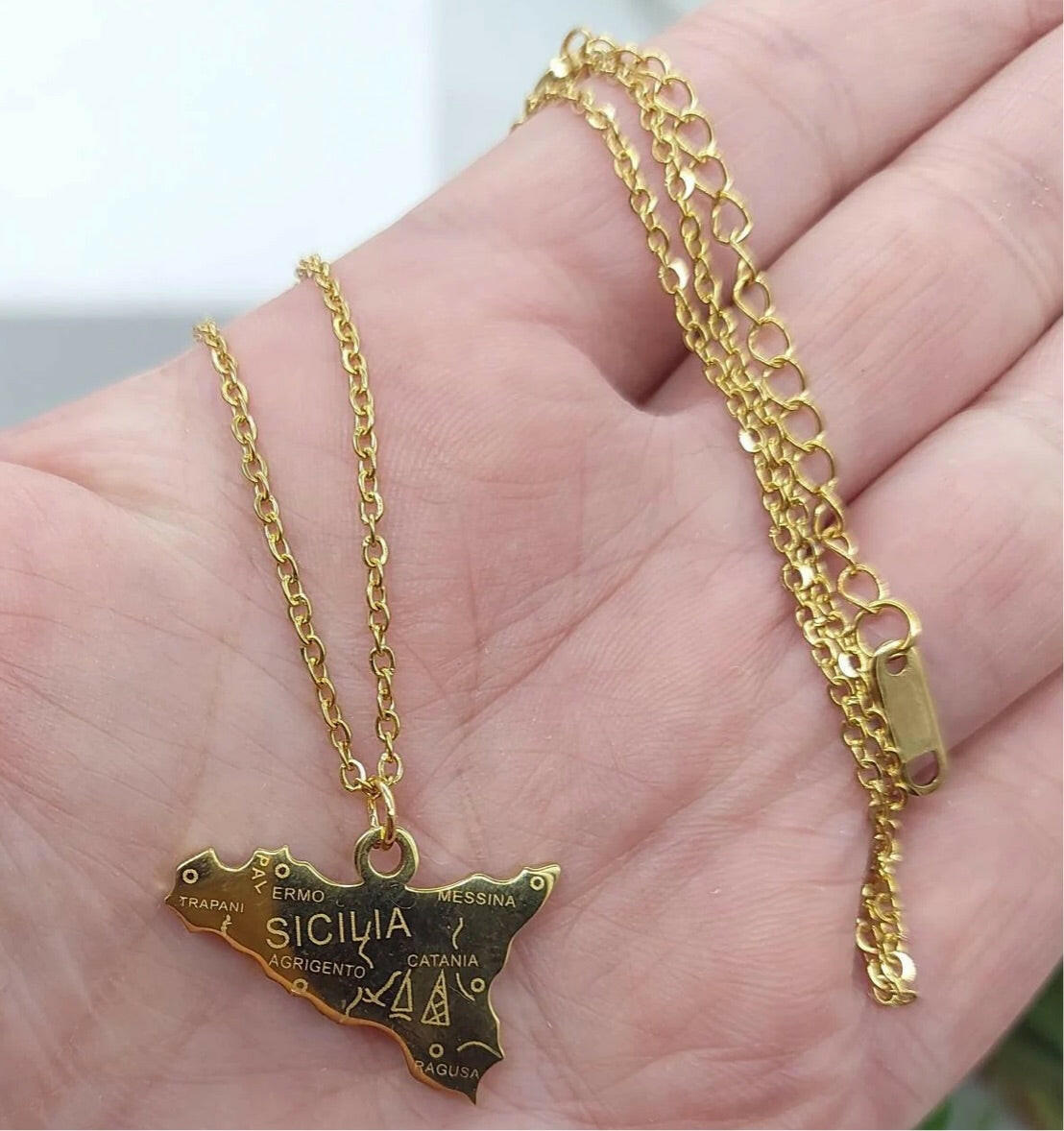 Sicilian Necklace from Sicily in gold colour (in stainless steel).
