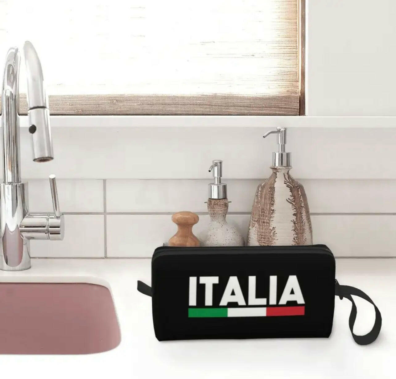 Italia Large Cosmetic/Accessories Travel Bag.