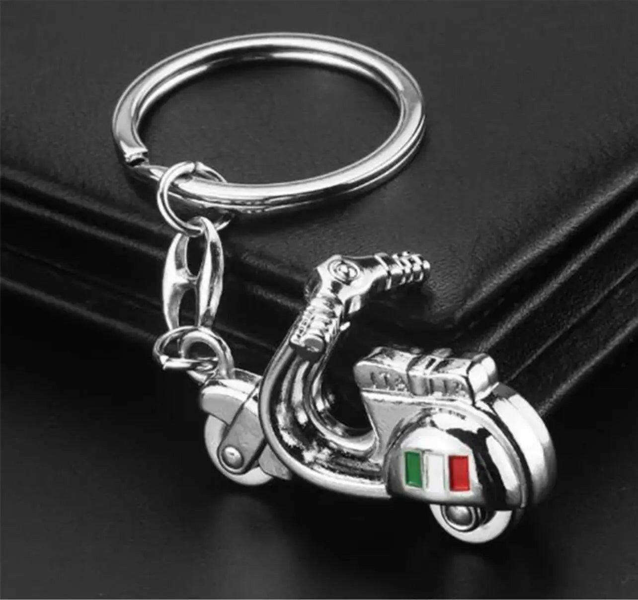 Italian Vespa Keychain ItalianandmoreCo
